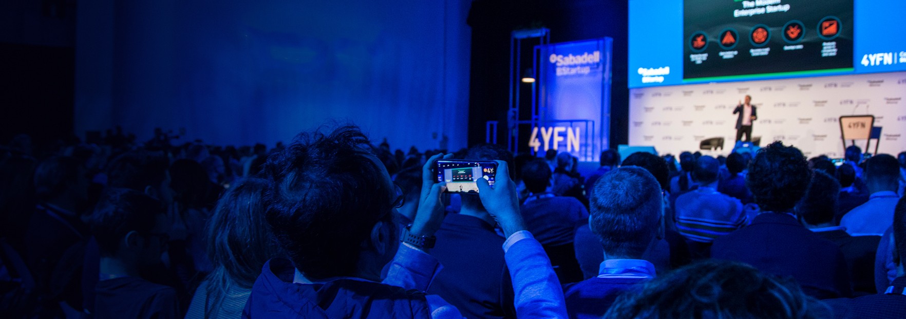 4yfn19-home-bg-stage-4 la plataforma d'innovació que discorre en paral·lel al Mobile World Congress