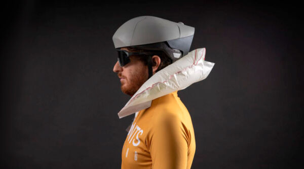 A cervical airbag for cyclists created by EVIX wins the second edition of the Andorra Sports Startup Challenge
