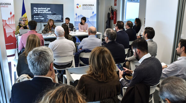 La ministra Marsol presenta el Pla Nacional per a la Innovació i la Diversificació a comuns i agents econòmics i socials del país La ministra Marsol presenta el Pla Nacional per a la Innovació i la Diversificació a comuns i agents econòmics i socials del país